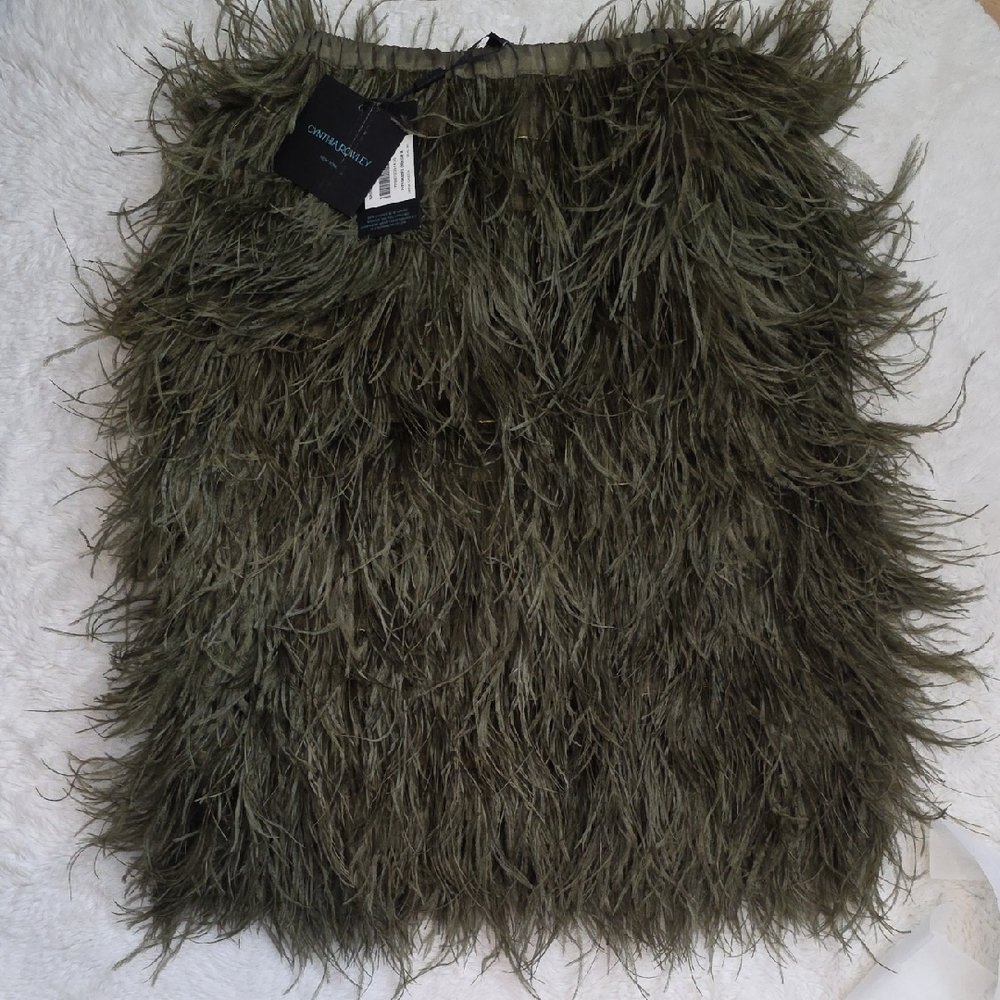 Cynthia Rowley Naoli  OSTRICH FEATHER   Olive Green Skirt.Size Medium. NWT